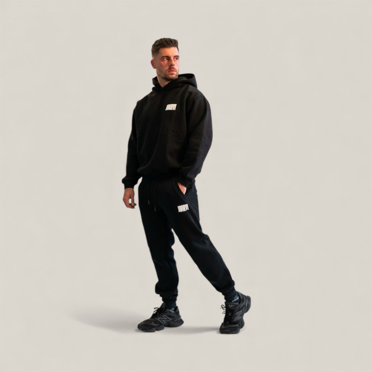 Jourvi Essential Joggers Zwart